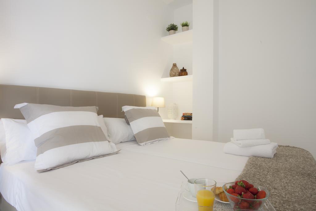 Singularstays Mercado Central Valencia Room photo